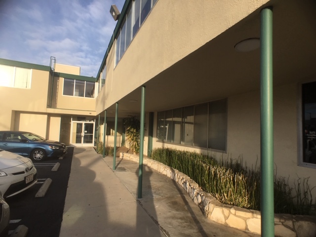 7220-7222 Owensmouth Ave, Canoga Park, CA for lease Building Photo- Image 1 of 16