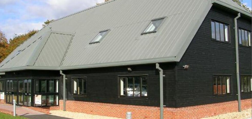 Manor Rd, Wantage for sale - Building Photo - Image 1 of 1