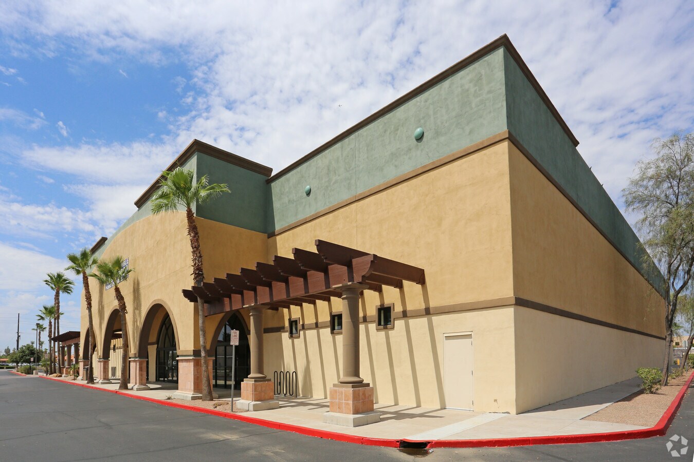 1126 S Gilbert Rd, Mesa, AZ 85204