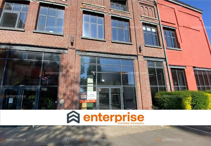 Retail in Roubaix for lease - Building Photo - Image 1 of 5