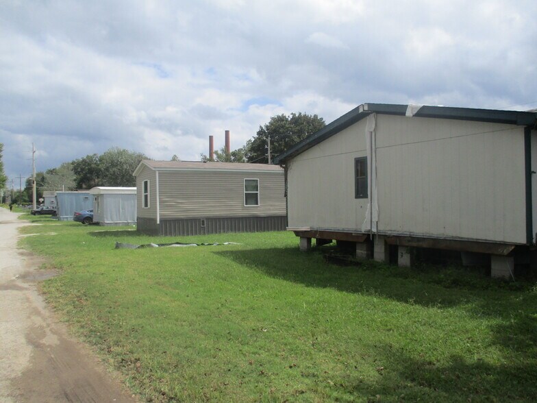 814 S Kern Ave, Okmulgee, OK for sale - Building Photo - Image 3 of 11