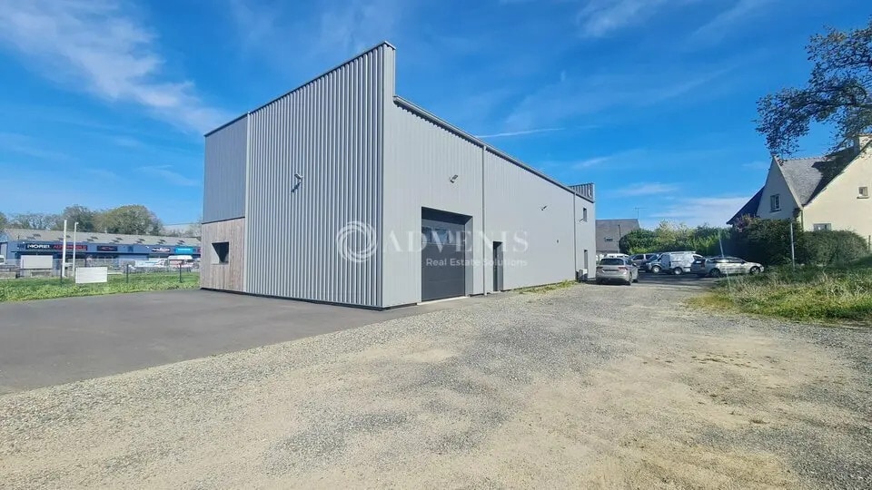 Location Local d'activités 205 m² - Photo 1