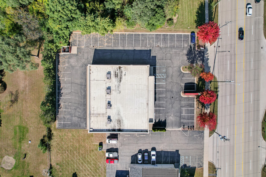 52261-52271 Van Dyke Ave, Shelby Township, MI for lease - Aerial - Image 3 of 7