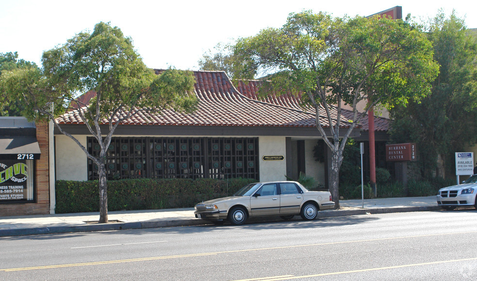 2720 W Magnolia Blvd, Burbank, CA for sale - Primary Photo - Image 1 of 1