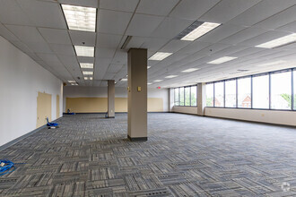 100 E Campus View Blvd, Columbus, OH for lease Interior Photo- Image 2 of 6