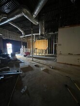 8290 Roswell Rd, Atlanta, GA for lease Interior Photo- Image 2 of 3