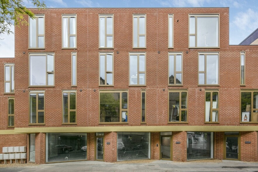 1 Bickley Rd, London for lease - Building Photo - Image 3 of 4