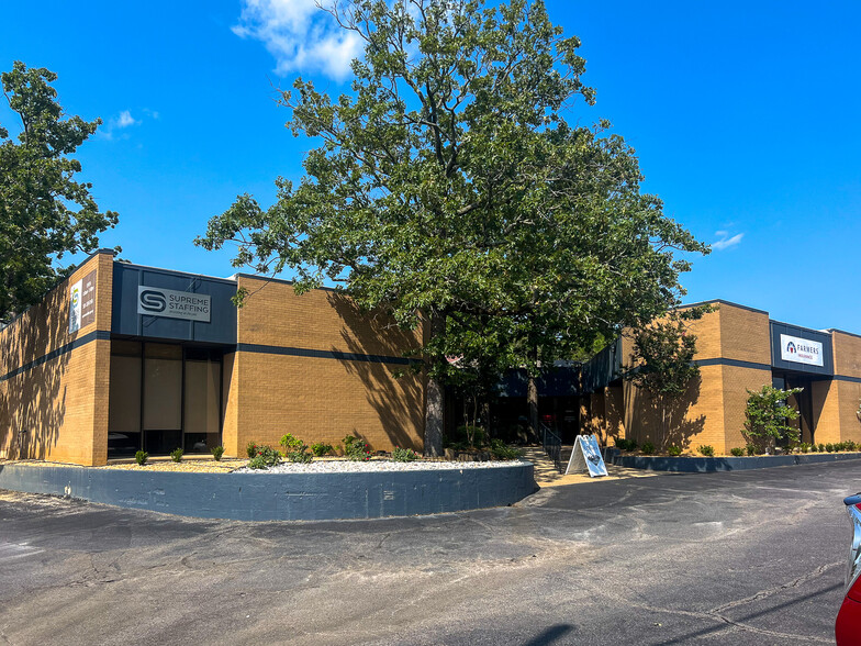 11524 N Rodney Parham Rd, Little Rock, AR for lease - Building Photo - Image 1 of 15