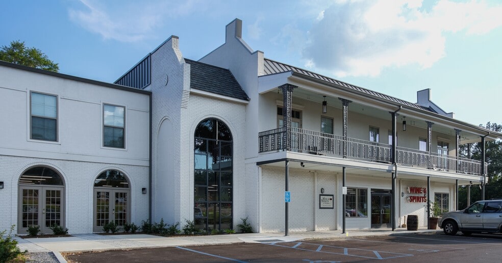 1855 Lakeland Dr, Jackson, MS 39216