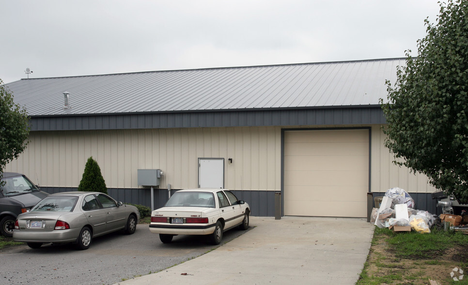 109 Pineywood St, Thomasville, NC for lease - Building Photo - Image 2 of 2