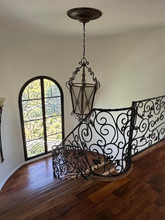 More details for 1301 N Beverly Dr, Beverly Hills, CA - Specialty for Sale