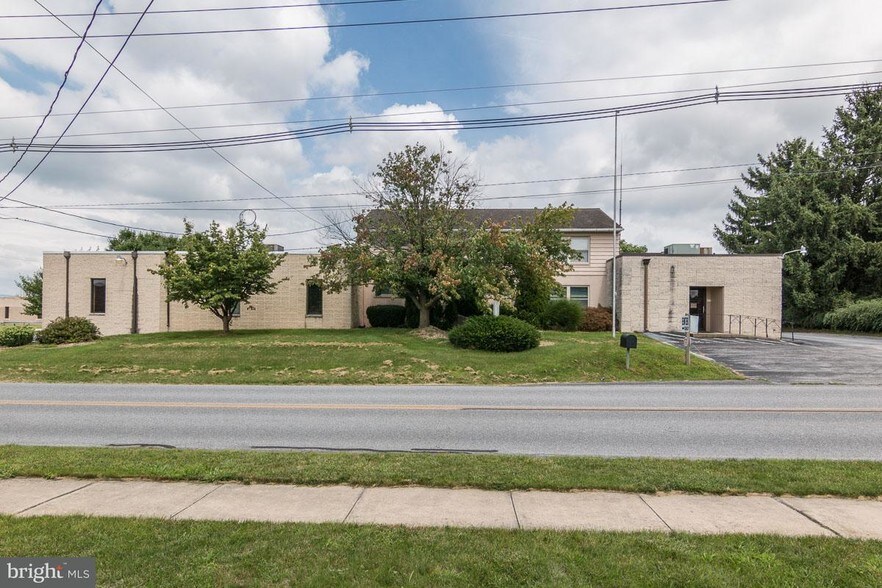 190 Mill Rd, Chambersburg, PA 17201