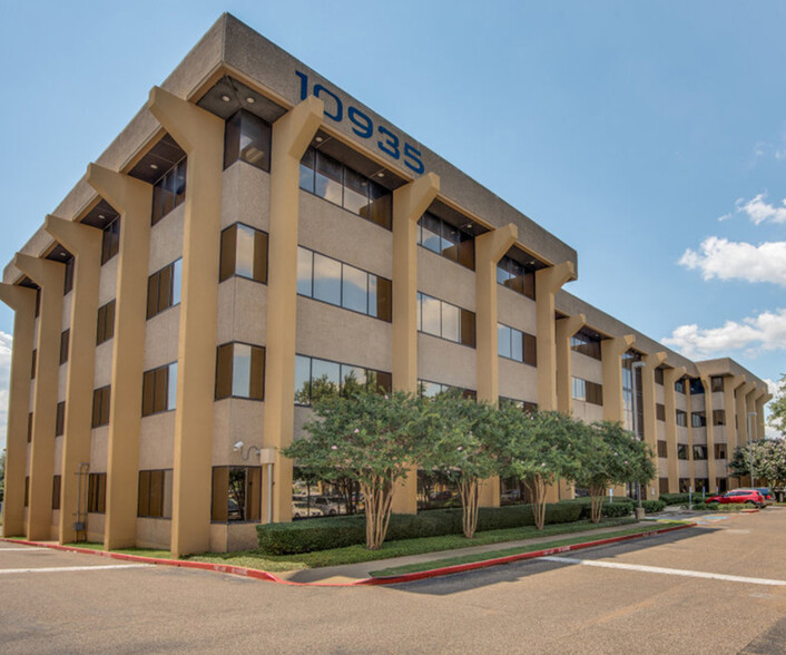 10925 Estate Ln, Dallas, TX for lease - Building Photo - Image 1 of 5