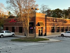 6816 River Center Dr, Clemmons, NC for lease Building Photo- Image 1 of 11