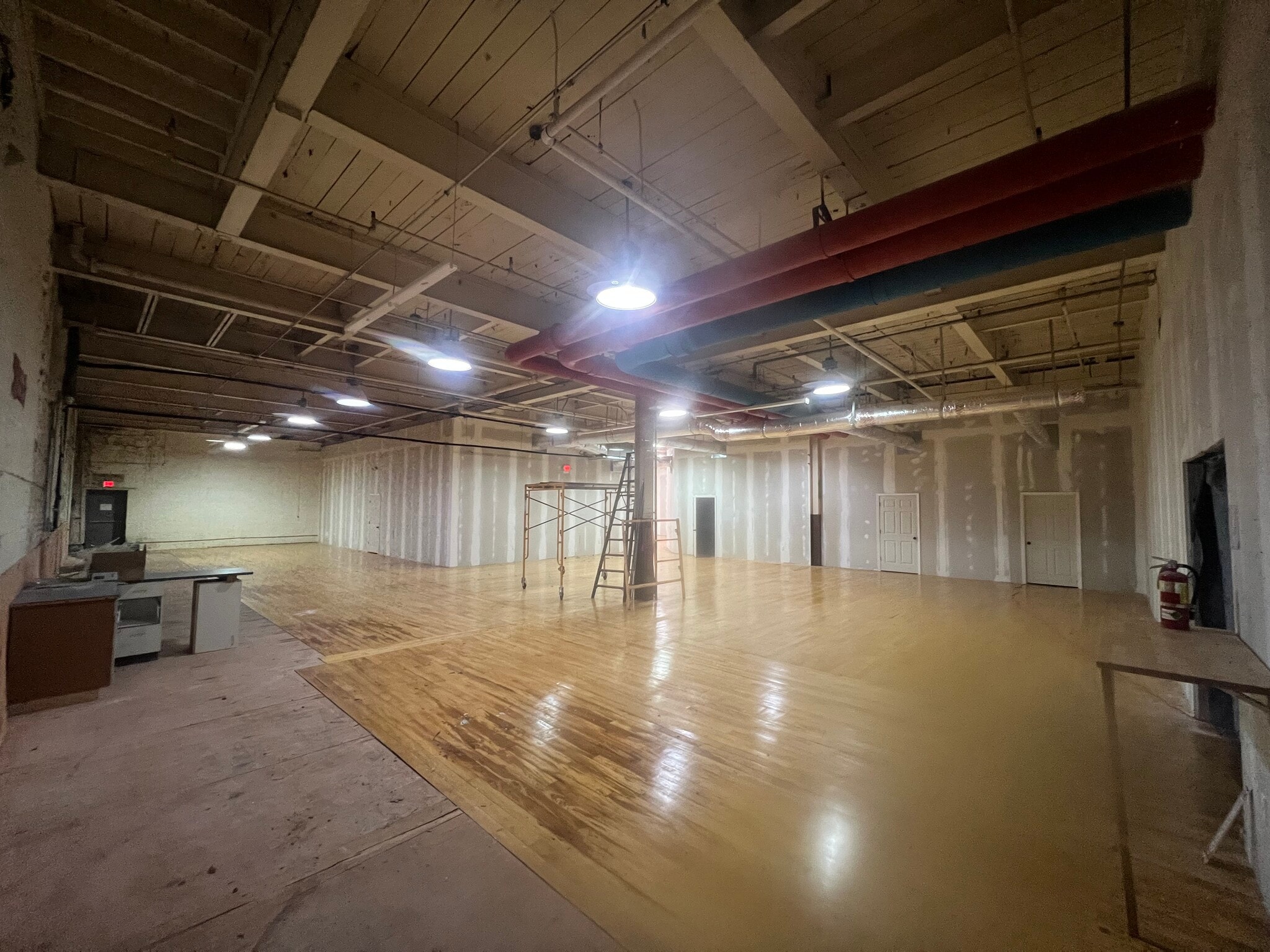 136 Collins Ave, Norwood, NC for lease Interior Photo- Image 1 of 14