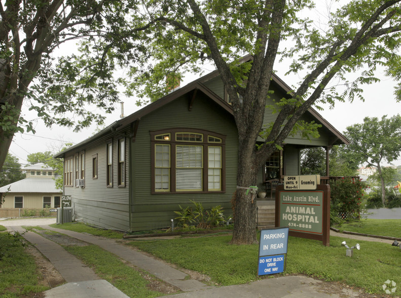 OLD WEST AUSTIN BUILDINGS & LOTS FOR SAL portfolio of 2 properties for sale on LoopNet.com - Primary Photo - Image 1 of 24