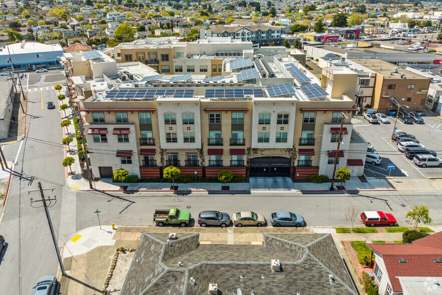 400-418 San Mateo Ave, San Bruno, CA for lease - Building Photo - Image 3 of 7