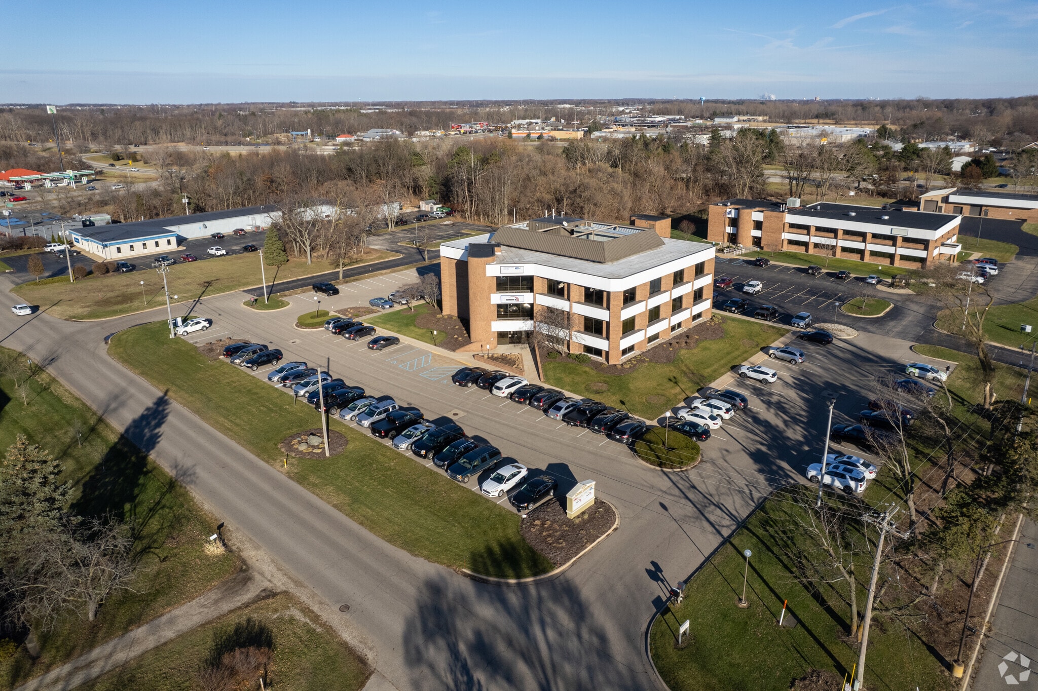 115 - 121 Clover St, Holland, Michigan portfolio of 2 properties for sale on LoopNet.com Aerial- Image 1 of 18