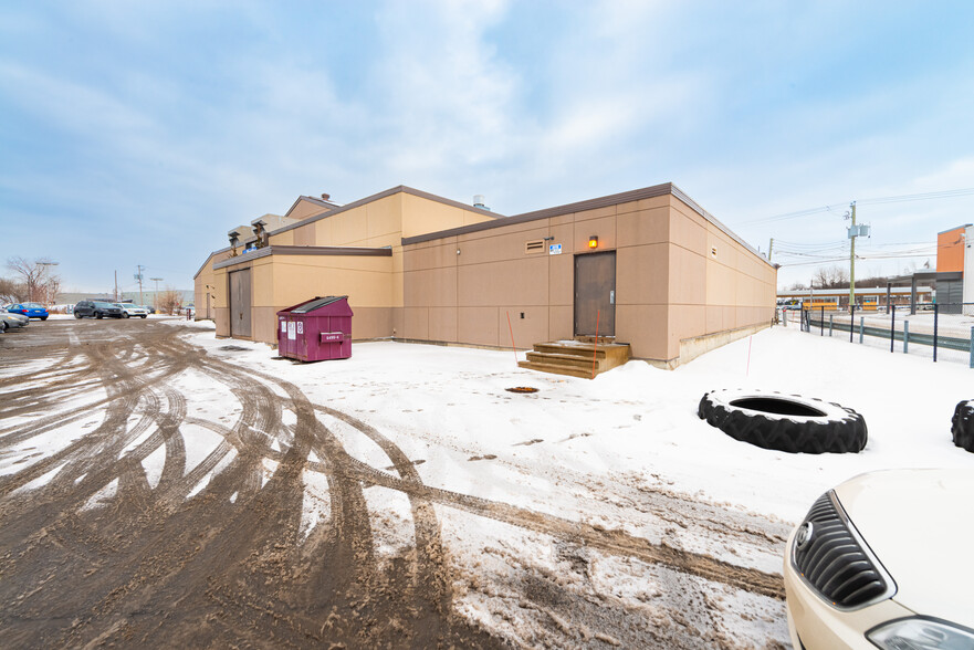 47 Boul Saint-Jean-Baptiste, Châteauguay, QC for lease - Building Photo - Image 3 of 6