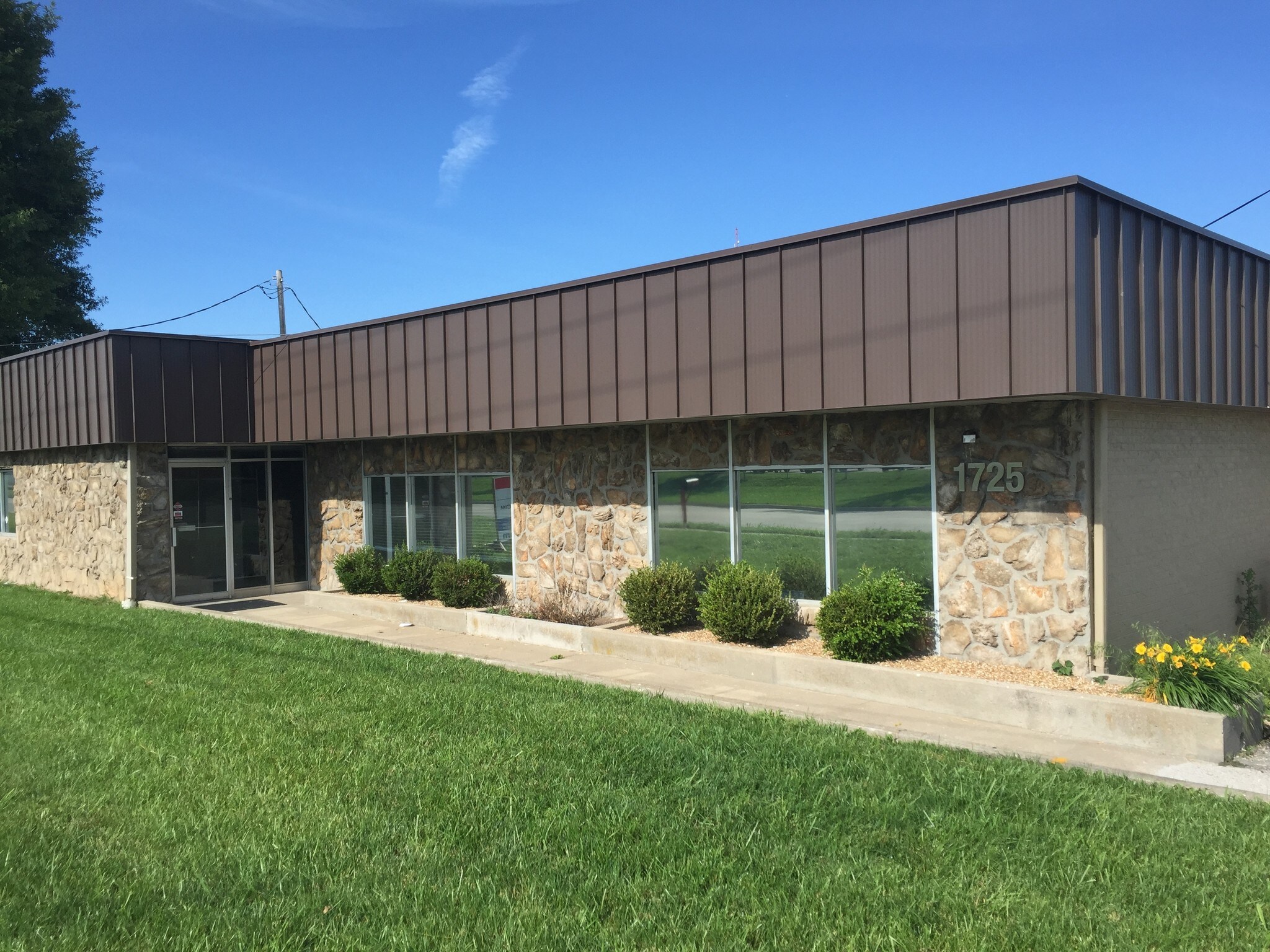 1725 N Packer Rd, Springfield, MO for sale Building Photo- Image 1 of 1