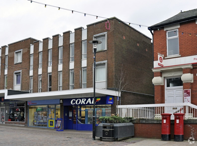 17-17A Aughton St, Ormskirk for sale - Building Photo - Image 2 of 3