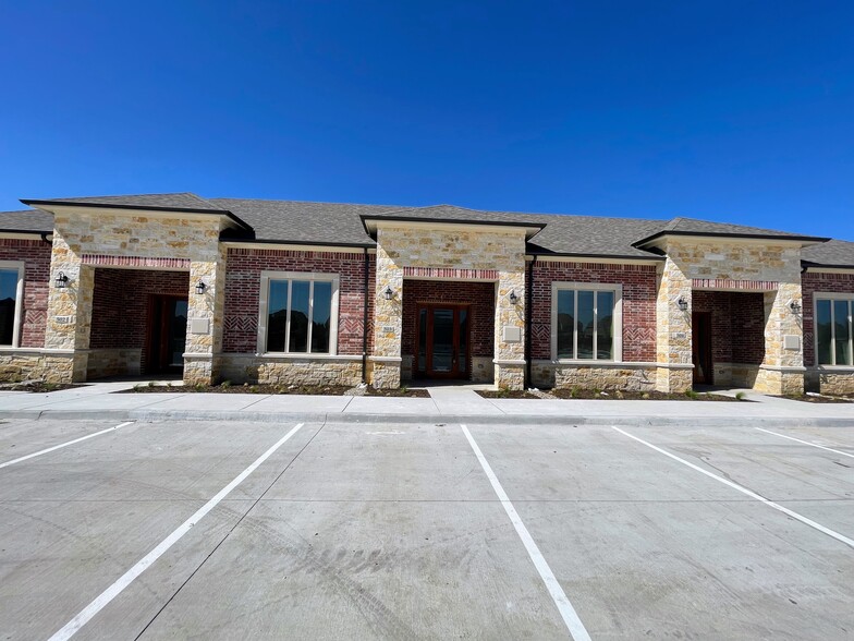 400 Stonebrook Pky, Frisco, TX for lease - Building Photo - Image 2 of 28