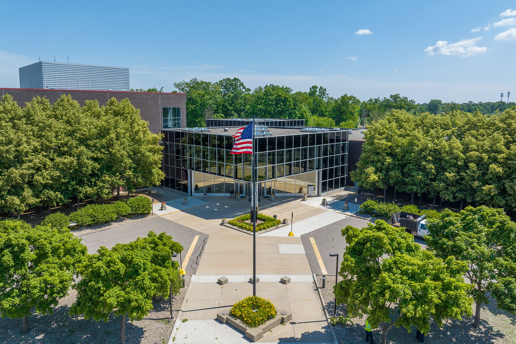 3000 University Dr, Auburn Hills, MI for lease Building Photo- Image 1 of 10