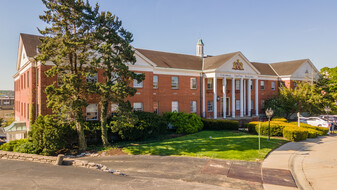 Colonial Center Building - Loft