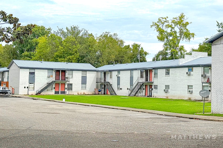 The Landings & Ridgewood Apartments portfolio of 2 properties for sale on LoopNet.com - Building Photo - Image 2 of 4