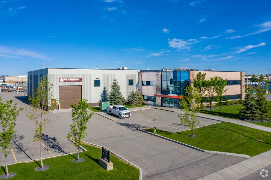 10341 50th St SE, Calgary, AB for lease - Primary Photo - Image 1 of 3