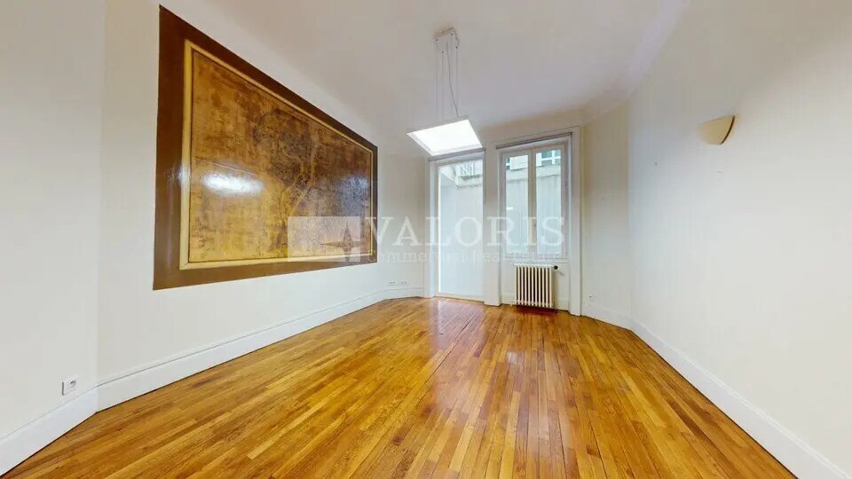 Office in Lyon for lease - Interior Photo - Image 3 of 6