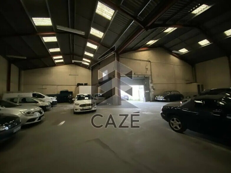 Industrial in Bordeaux for sale - Building Photo - Image 2 of 5