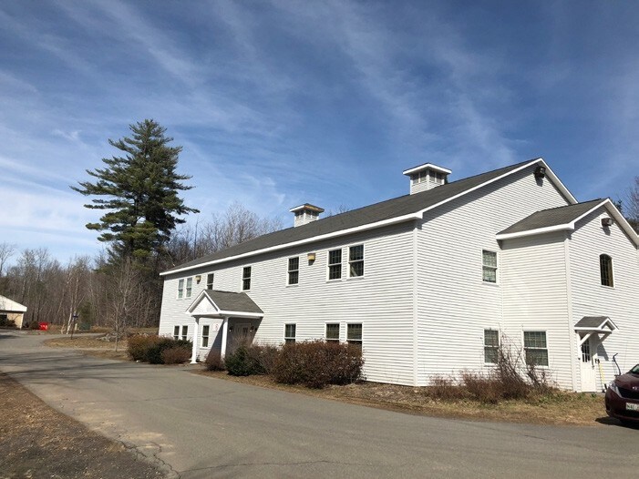 28 Research Dr, Skowhegan, ME 04976