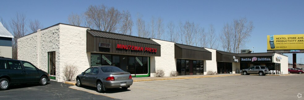 2436-2448 W College Ave, Appleton, WI for sale - Primary Photo - Image 1 of 1