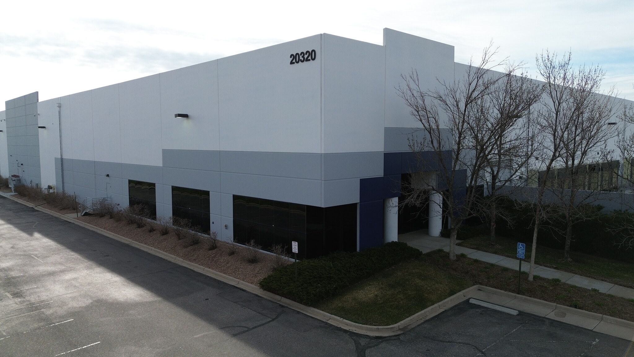 20321-20431 E 35th Dr, Aurora, CO for lease Building Photo- Image 1 of 3