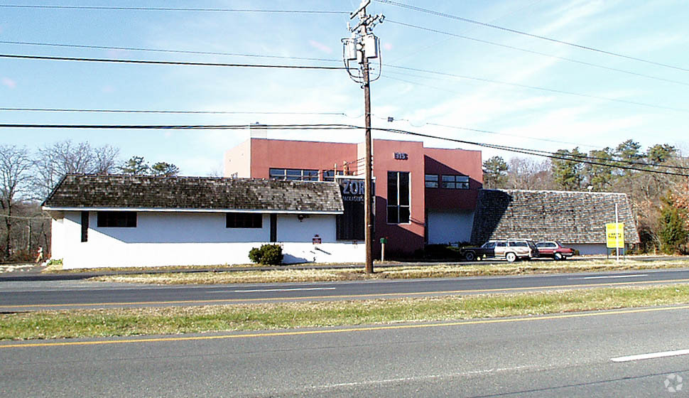 1315 State Route 34, Farmingdale, NJ for sale - Building Photo - Image 3 of 15