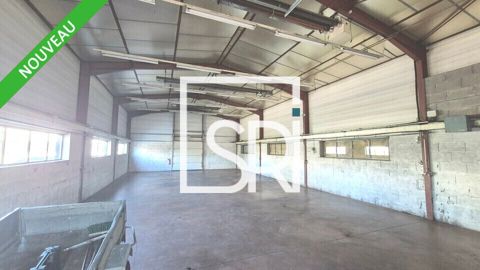 Industrial in Issoire for lease Interior Photo- Image 1 of 13