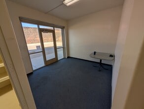 475 S Donlee Dr, St George, UT for lease Interior Photo- Image 1 of 3