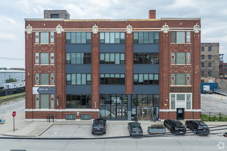 3700 S Iron St, Chicago, IL for lease - Building Photo - Image 2 of 4