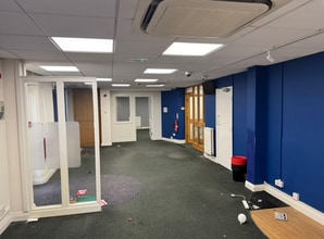 97-99 King St, Cottingham for lease Interior Photo- Image 2 of 3