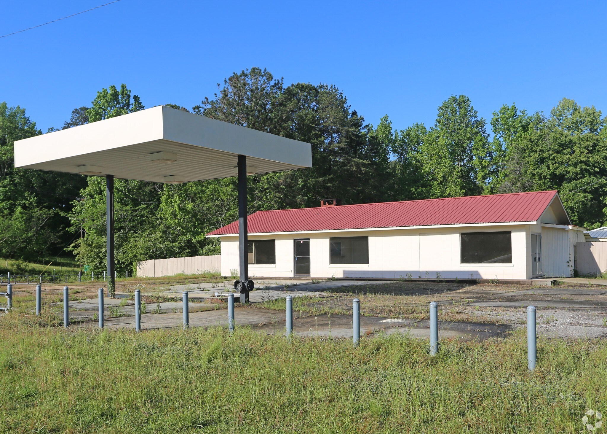 Retail in Troy, AL for sale Primary Photo- Image 1 of 1