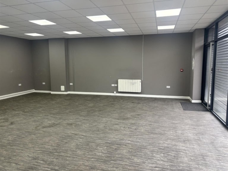 53 Gresham Rd, Worcester for lease Interior Photo- Image 1 of 4