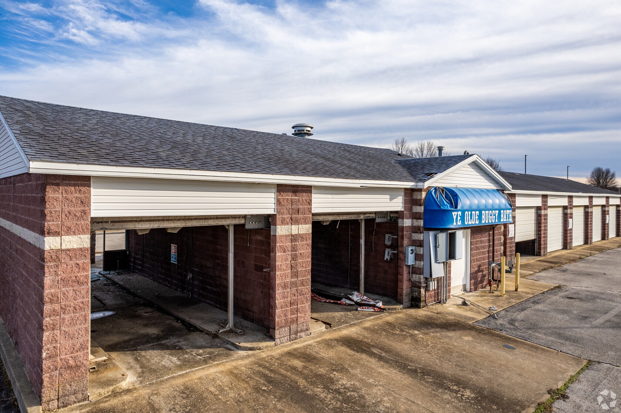 204 W Plainview Rd, Springfield, MO for sale Primary Photo- Image 1 of 1