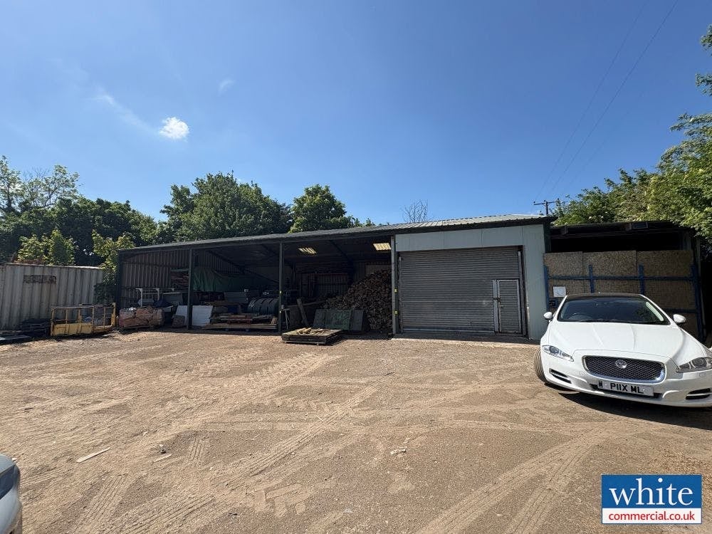 Northampton Rd, Bicester for sale Primary Photo- Image 1 of 2