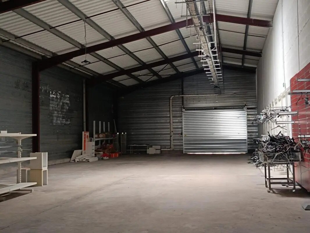 11 Rue Des Commerces, Marsac-sur-l'Isle for lease Building Photo- Image 1 of 8