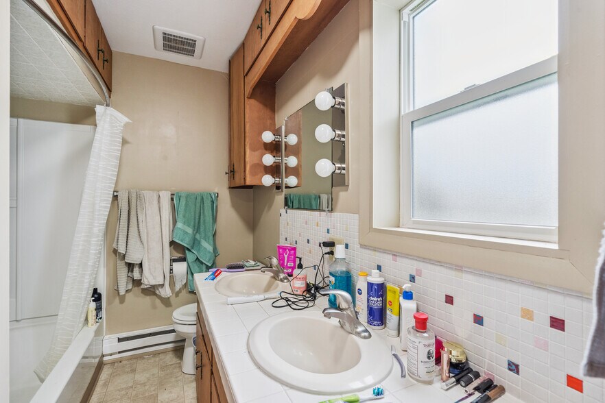 920 High St, Grinnell, IA for sale - Building Photo - Image 1 of 62