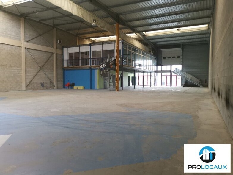 Industrial in Compiègne for lease - Interior Photo - Image 2 of 3