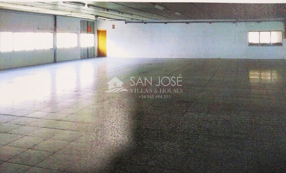 Industrial in Alicante for sale - Building Photo - Image 3 of 6