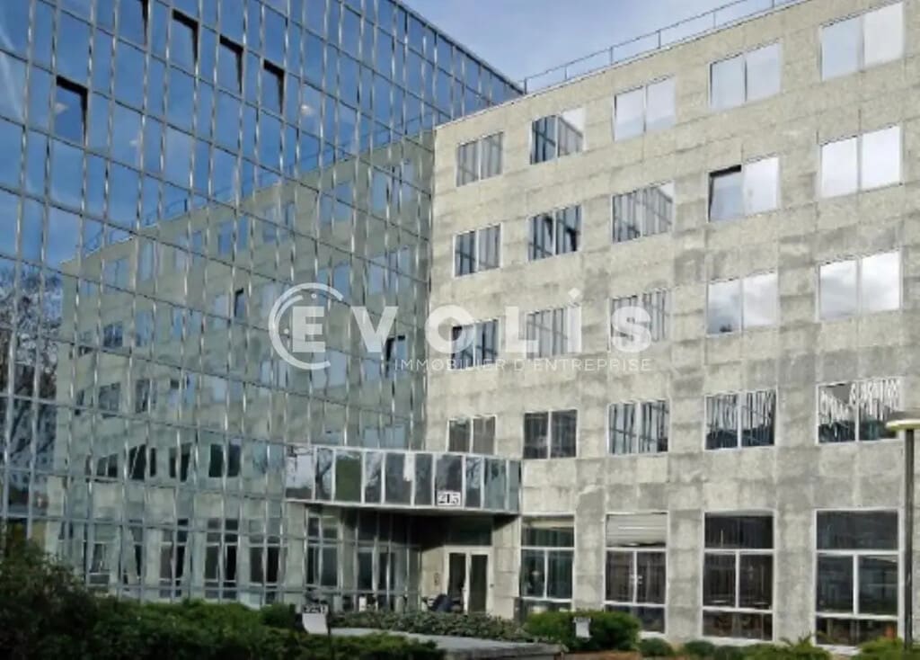 Location Bureaux 31 m² à 3 337 m² - Photo 1