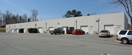 2606 Phoenix Dr, Greensboro, NC for lease Building Photo- Image 2 of 4